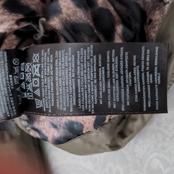 Guess Jacket Army Green Leopard Print Inner Lining Women's X Small - Picture 11 of 14